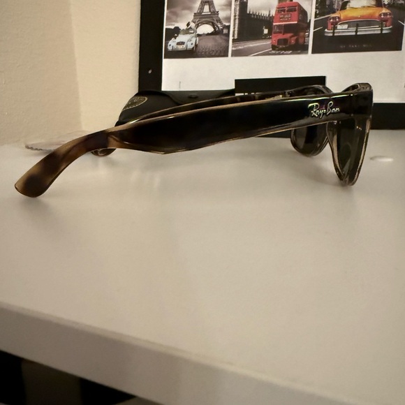 RayBan 2132 New Wayfarer 902 Tortoise Shell/G15 Dark Green Lens 55mm - Picture 6 of 11